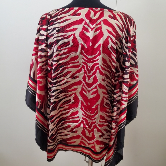 Womens zebra print batwing blouse 1x - Picture 4 of 4